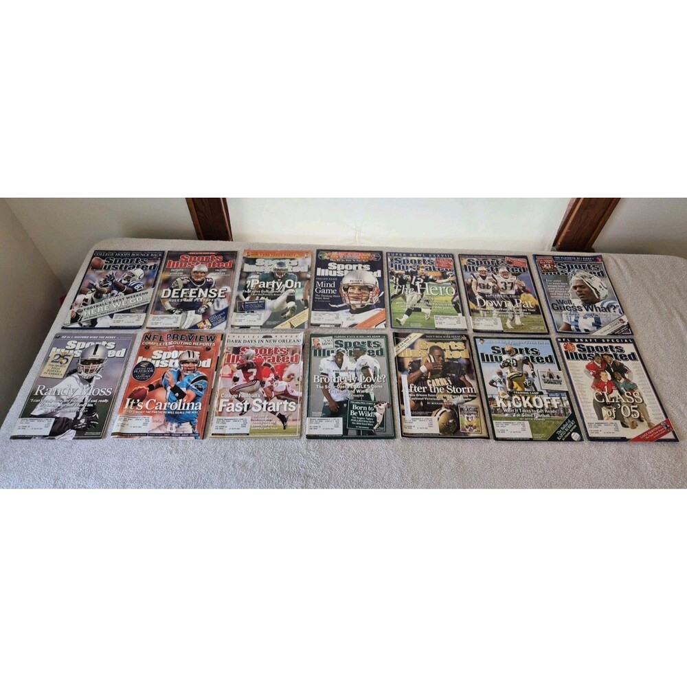 Sports Illustrated Lot 14 NFL Magazines Brady Eli Manning Favre Super Bowl...